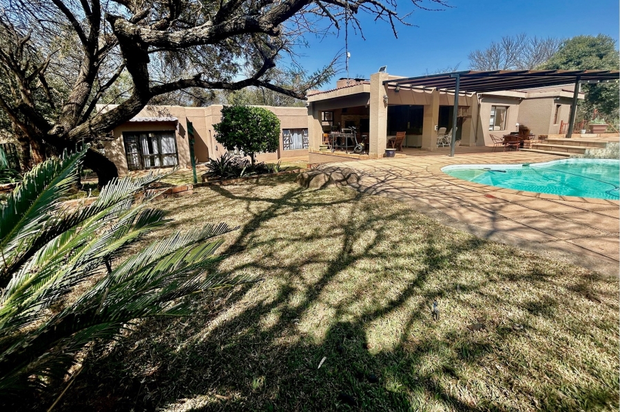 6 Bedroom Property for Sale in Melodie North West